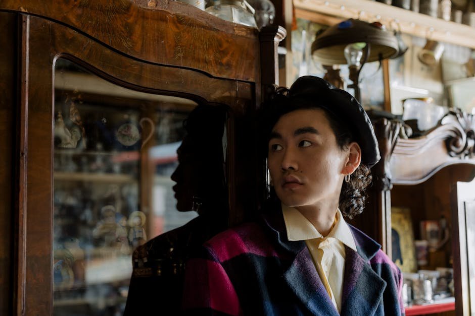 Nita Ambani dazzles in gigantic ‘antique 100 year old earrings’ with peacock blue Banarasi saree at Swadesh event: Pics | Fashion Trends – Hindustan Times